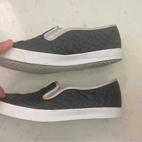 Women's Disney Parks Black Mickey Mouse Slip On Sneakers Shoes - Size: 6 🖤 - Picture 5 of 6